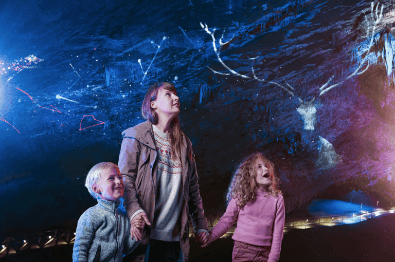 Grotten van Han tickets met 25% korting: kind €23,50 i.p.v. €31,50 (volwassene €31 i.p.v. €41,50)